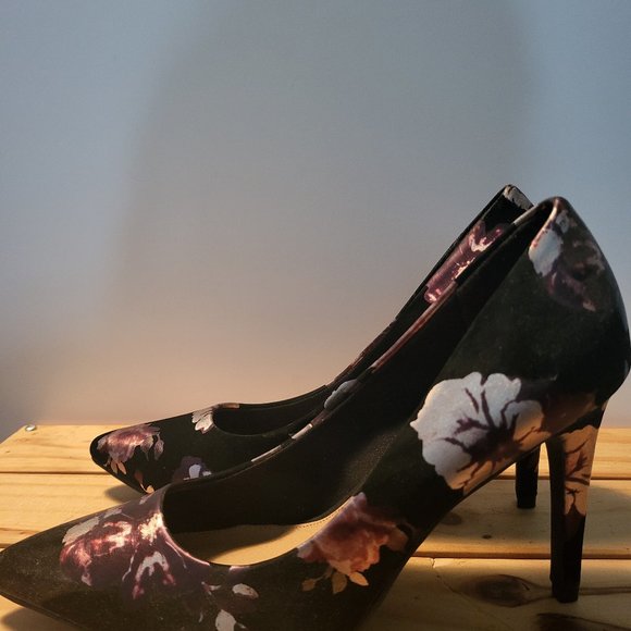 Christian Siriano shoes size 8 - Picture 2 of 11